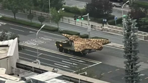 Çin, Putin'in'de Katıldığı Askeri Geçit Töreninde Yeni Stratejik Silahlarını Sergiledi