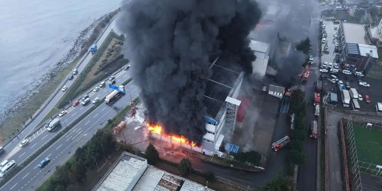 Arsin OSB’de Yangında Fındık Fabrikası Alevlere Teslim Oldu, Can Kaybı Yok!