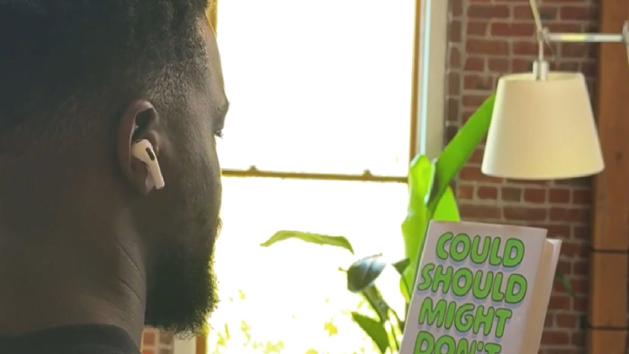 AirPods Kameralı Modele Ait En Net Görüntü